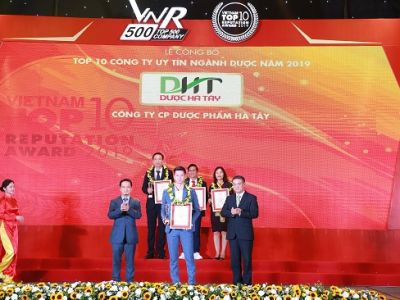 Dược Hà Tây nhận giải thưởng Top 10 Công ty Dược Việt Nam uy tín 2019